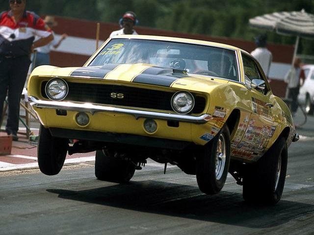 Click to Play Camaro Drag Racing Jigsaw Puzzle