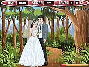 Click to Play Bride and Groom Season Kiss